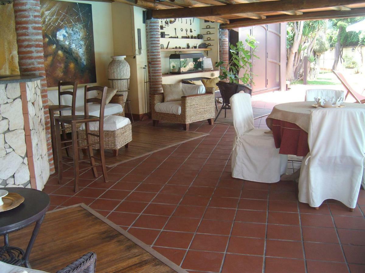 Villa Singola -Sole-Luna-Casavilladusoleil أتشيريالي المظهر الخارجي الصورة