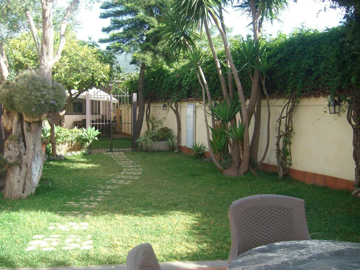 Villa Singola -Sole-Luna-Casavilladusoleil أتشيريالي المظهر الخارجي الصورة