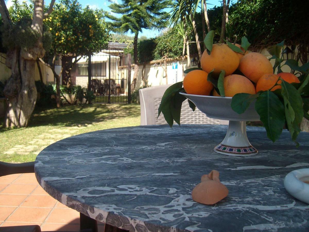 Villa Singola -Sole-Luna-Casavilladusoleil أتشيريالي المظهر الخارجي الصورة